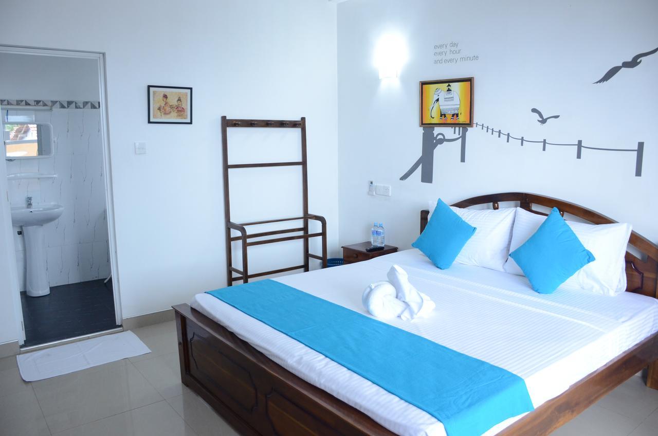 Yoho Beach Glory Hotel Negombo Exterior photo